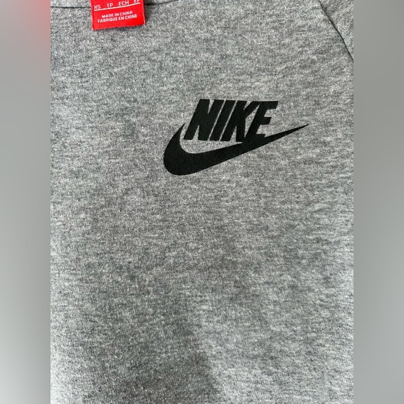 Nike Gray Crewneck Sweatshirt XS - Picture 3 of 7